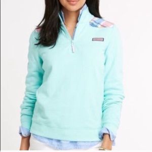 Vineyard vine sweatshirt